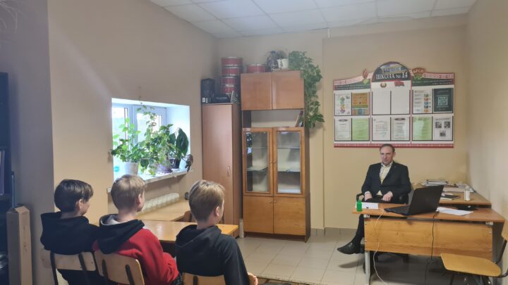 Час общения «Женское лицо войны»