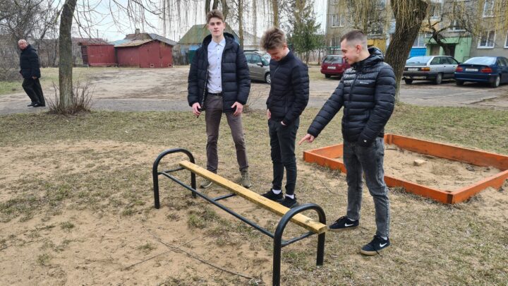 Рейд-проверка соответствия детских площадок требованиям безопасности МООП «Марс»