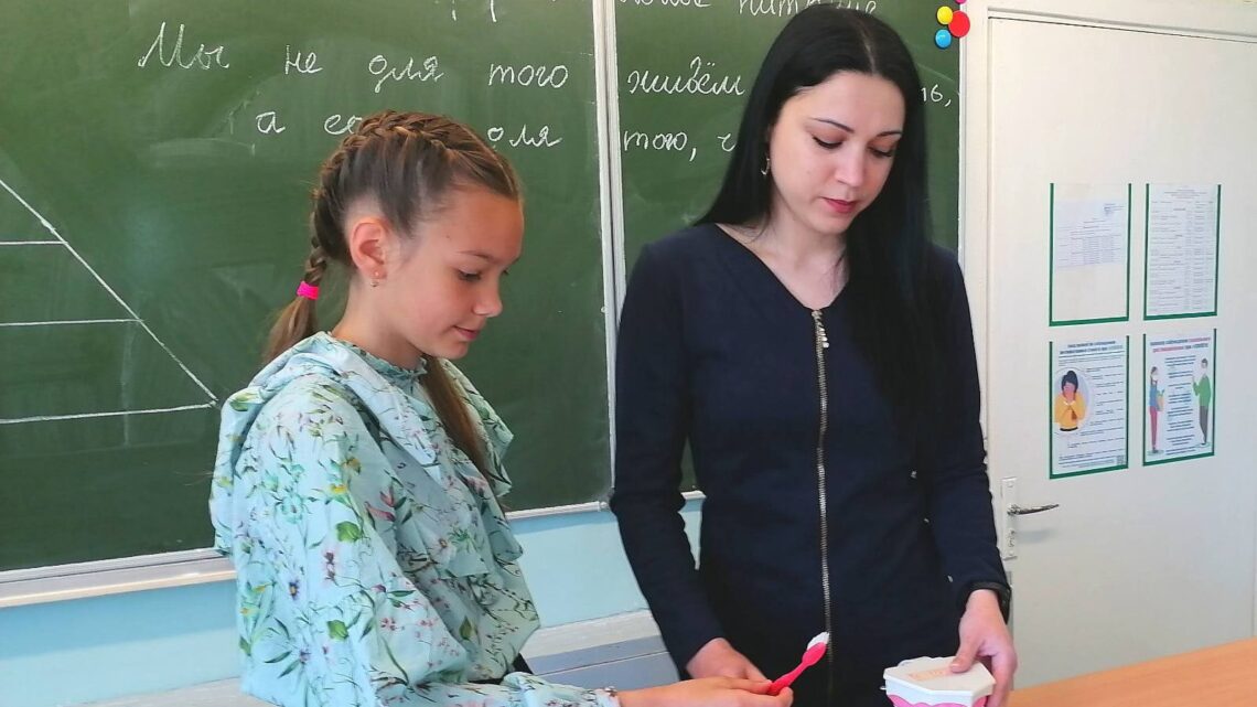 «От улыбки станет всем теплей…» «От улыбки станет всем теплей…»