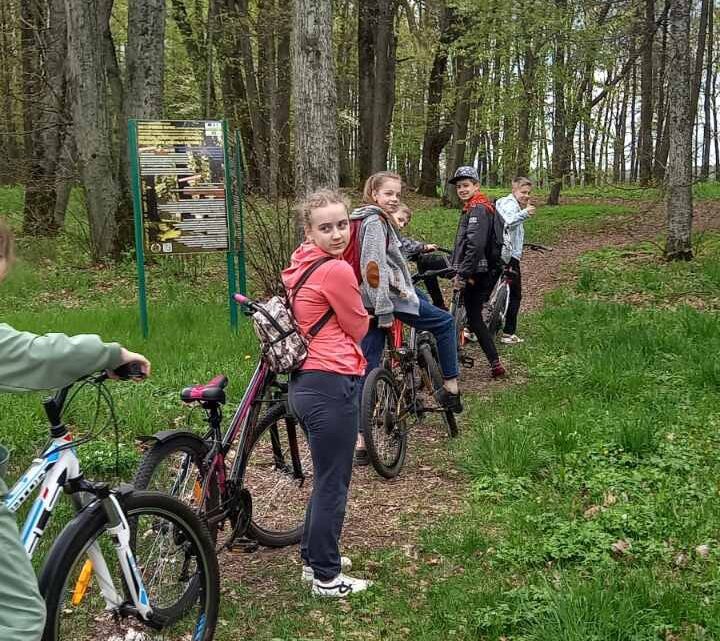 Учащиеся СШ 14 г.Лиды в преддверии праздника Дня Победы совершили велопробег «Победный май» . Учащиеся СШ 14 г.Лиды в преддверии праздника Дня Победы совершили велопробег «Победный май» .
