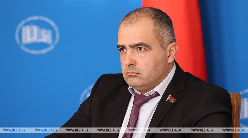 Гайдукевич: надо переориентировать экономику на те рынки, где нас ждут. Гайдукевич: надо переориентировать экономику на те рынки, где нас ждут.