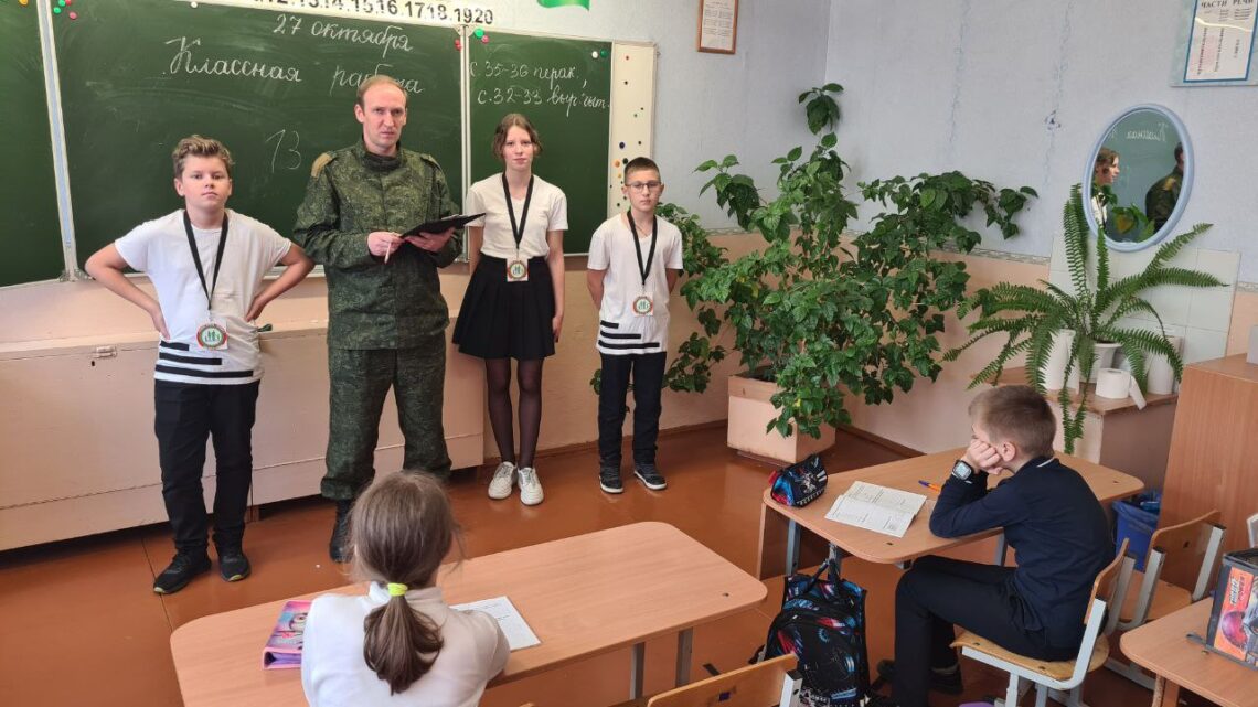 Рейд-проверка наличия светоотражающих элементов у учащихся школы Рейд-проверка наличия светоотражающих элементов у учащихся школы