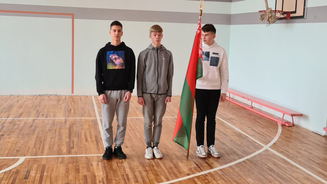 Репетиция торжественного ритуала выноса и вноса Государственного флага Республики Беларусь
