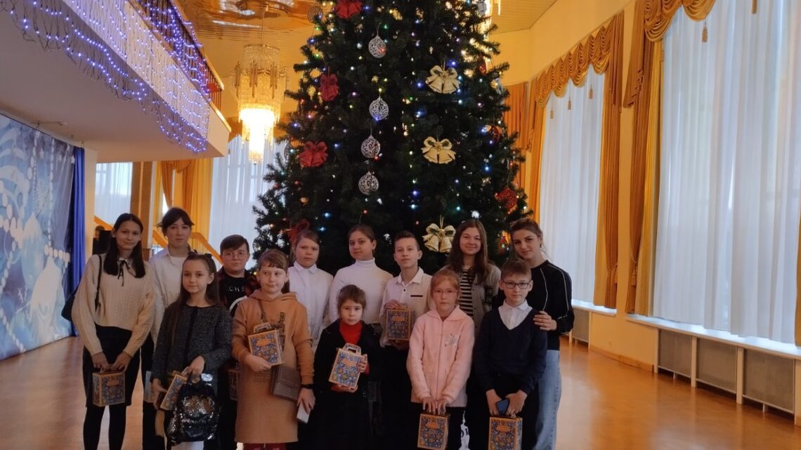 Учащиеся — победители предметных олимпиад, конкурсов, смотров, спортивных соревнований, активисты Учащиеся — победители предметных олимпиад, конкурсов, смотров, спортивных соревнований, активисты