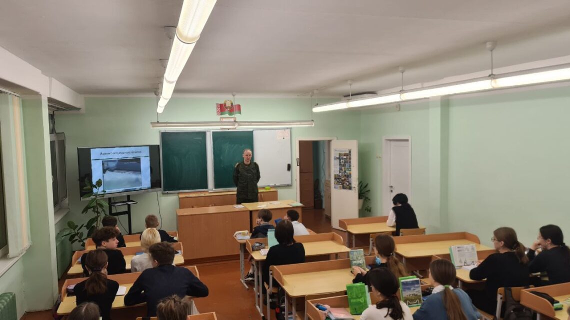 Классный час «Армия и военный призыв» Классный час «Армия и военный призыв»