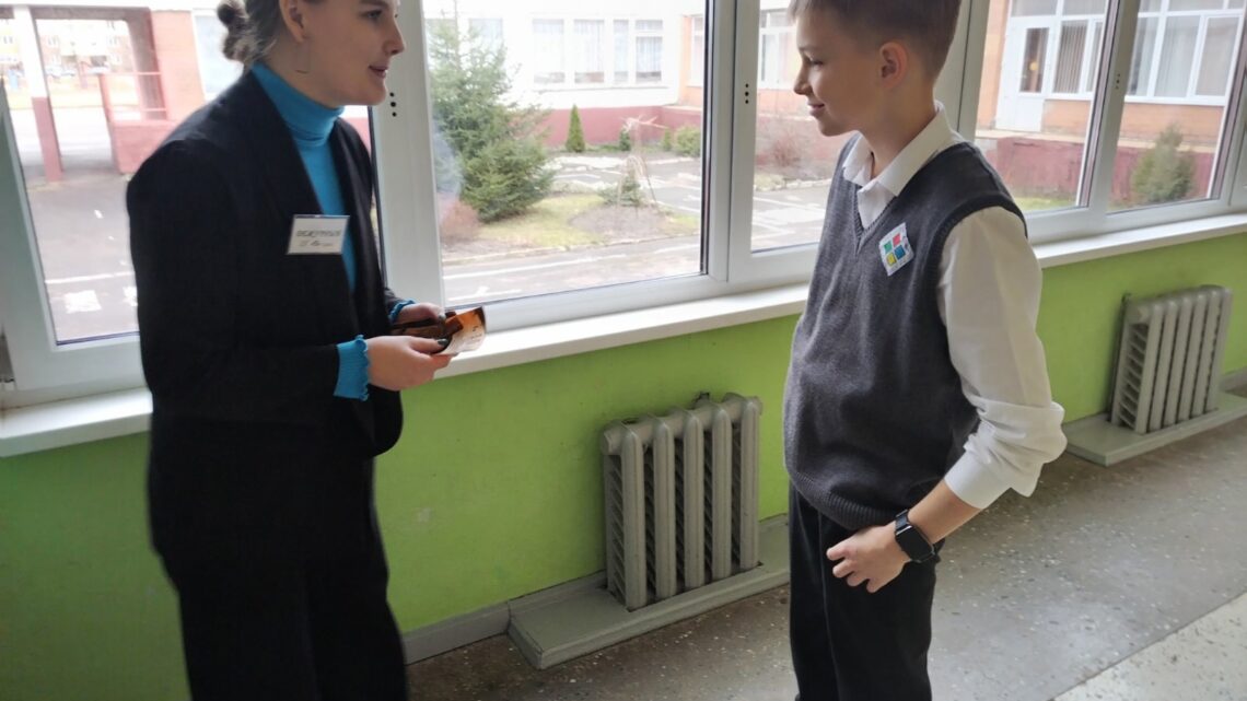 В День Конституции Республики Беларусь лидеры ученического самоуправления рассказали младшим товарищам о главном законе нашей страны