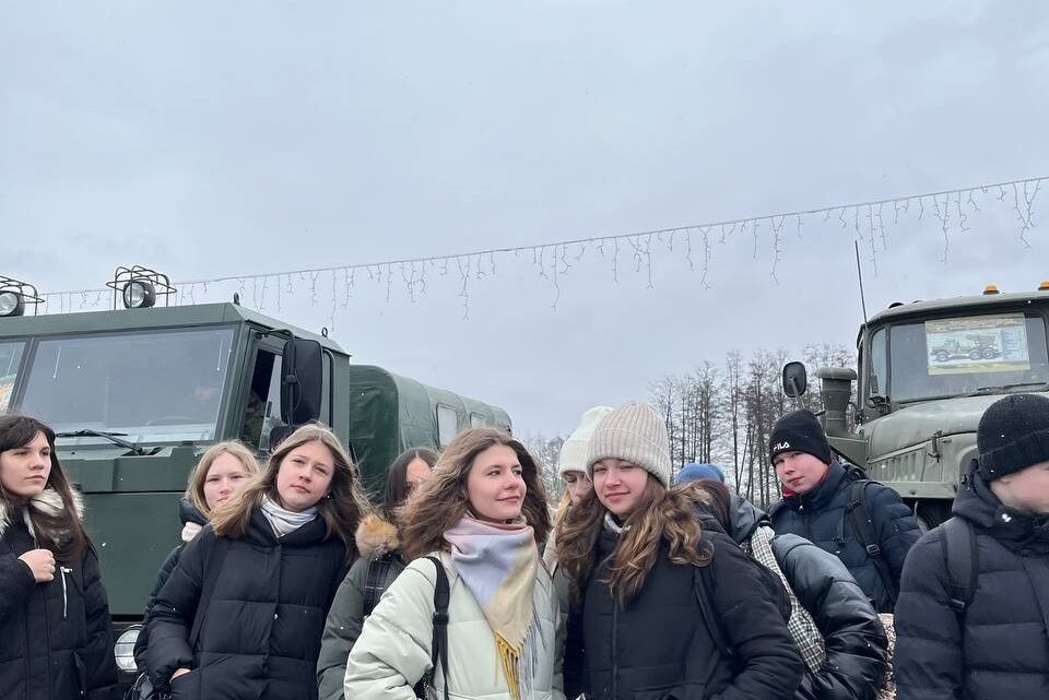 В рамках мероприятий, приуроченных к Дню защитников Отечества и 105-летию Вооруженных Сил Республики Беларусь учащиеся 8 класса Государственного учреждения образования «Средняя школа №14 г.Лиды» В рамках мероприятий, приуроченных к Дню защитников Отечества и 105-летию Вооруженных Сил Республики Беларусь учащиеся 8 класса Государственного учреждения образования «Средняя школа №14 г.Лиды»