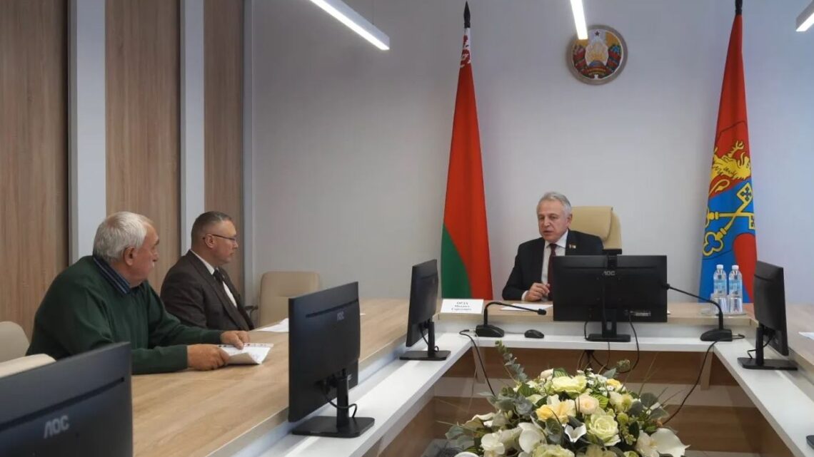 В Лиде приём граждан провёл депутат Палаты представителей национального собрания Беларуси Михаил Орда