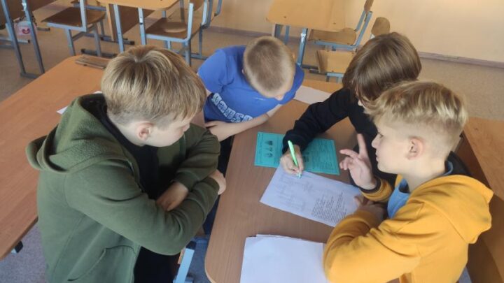 Игровое занятие «Много есть профессий разных»