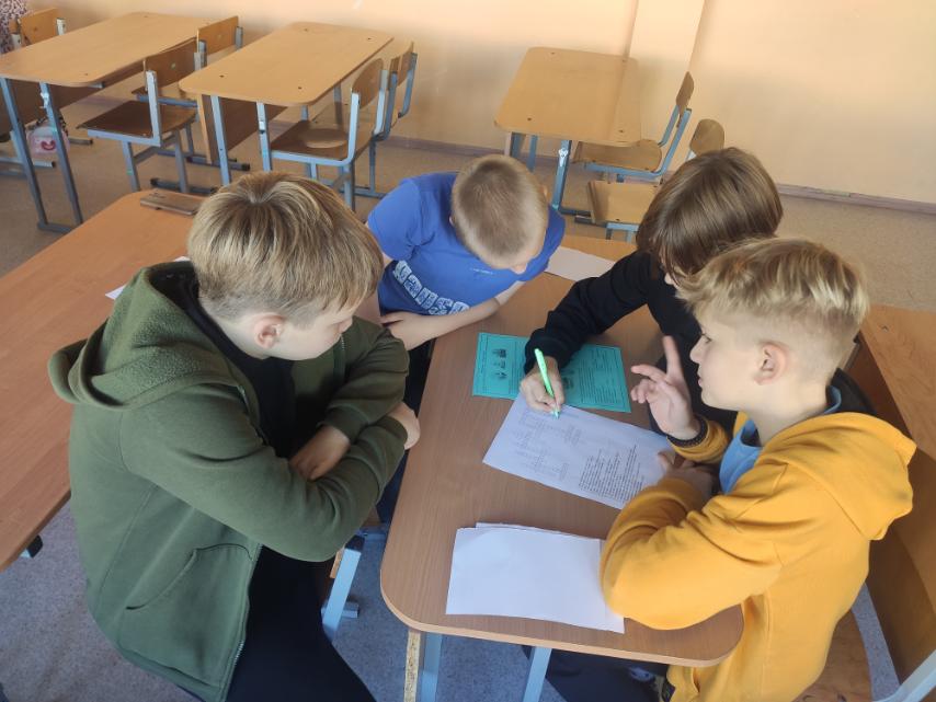 Игровое занятие «Много есть профессий разных» Игровое занятие «Много есть профессий разных»