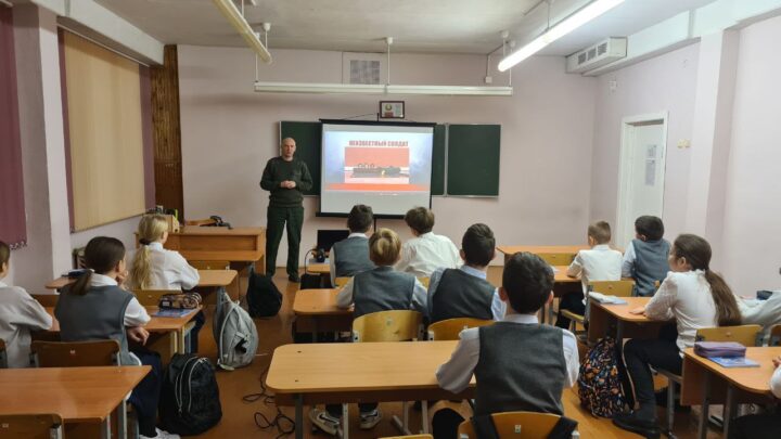 Классный час, посвященный неизвестному солдату