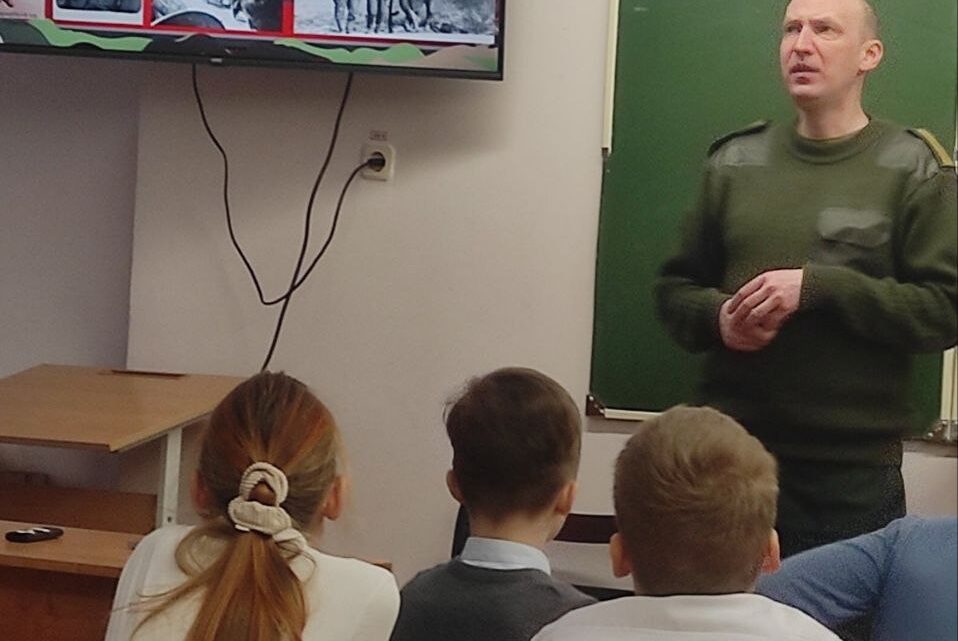 Классный час, приуроченный ко дню вывода войск из Афганистана Классный час, приуроченный ко дню вывода войск из Афганистана