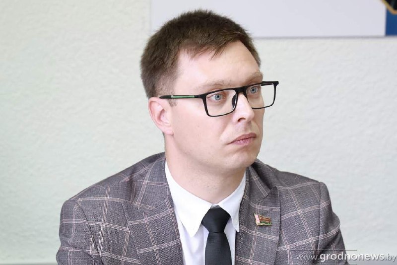 Заместитель начальника главного управления идеологической работы и по делам молодежи облисполкома Евгений Левшик: «Встреча Президента с представителями разных конфессий подчеркивает важность межрелигиозного диалога в стране» Заместитель начальника главного управления идеологической работы и по делам молодежи облисполкома Евгений Левшик: «Встреча Президента с представителями разных конфессий подчеркивает важность межрелигиозного диалога в стране»