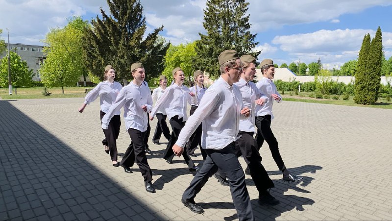 **Старшеклассники нашей школы приняли участие в районном этапе республиканской военно-патриотической игры «Орленок»** **Старшеклассники нашей школы приняли участие в районном этапе республиканской военно-патриотической игры «Орленок»**