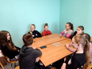 В шестой школьный день с учащимися 4 «Б» класса СШ 14 г. Лиды был проведен практикум «Семейные ценности и традиции «