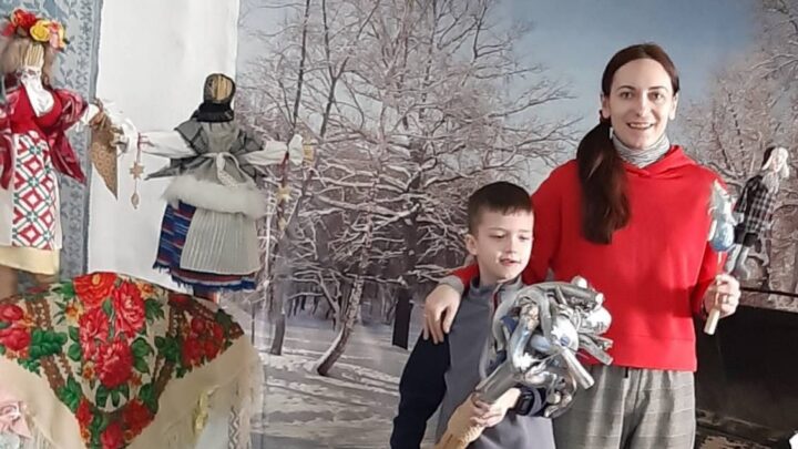 В субботу 12 февраля в рамках шестого школьного дня учащиеся 2″А» класса посетили Районный центр ремёсел и традиционной культуры «Спадчына» г.Лиды
