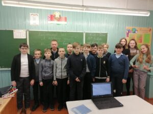 Сегодня в 6в классе СШ 14 г.Лиды прошёл классный час по теме : «К подвигу готовы»