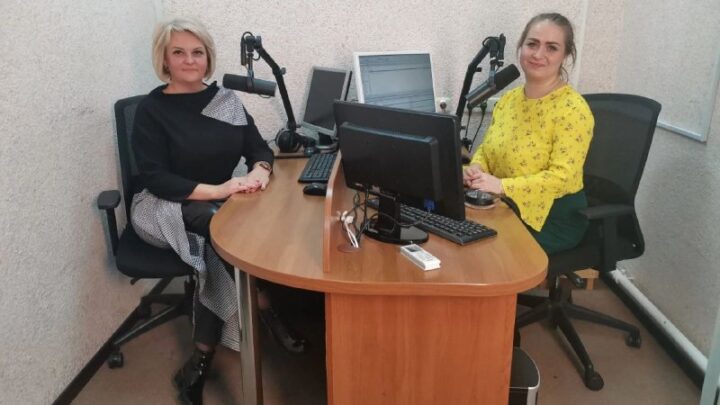 ⚡️ Сегодня в гости к «Твое Радио» зашла заместитель директора по учебной работе средней школы №14 Наталья Татарченко.