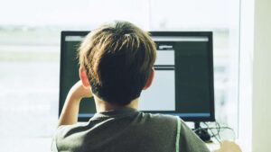 Что предпринять, чтобы защитить ребенка в сети?