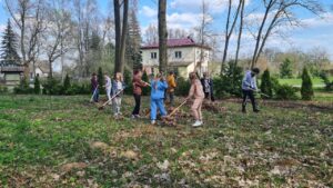 Республиканская добровольная акция «Неделя леса-2023»