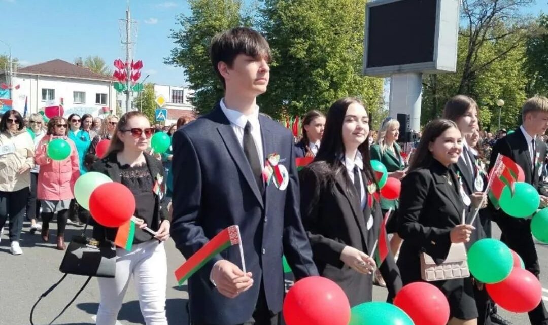 Сегодня наши учащиеся принимают участие в торжественных мероприятиях, которые посвящены празднованию Дня Победы.