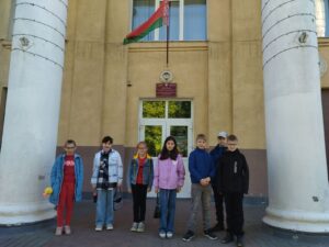 Учащиеся 4 «В» класса отправились в увлекательное космическое путешествие по галактике детских комнат в рамках фестиваля «Вместе»