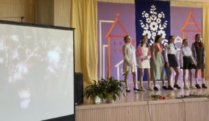 Конкурс патриотической песни «Беларусь моя в сердце моем» состоялся в рамках шестого школьного дня и в преддверии празднования Дня Победы.