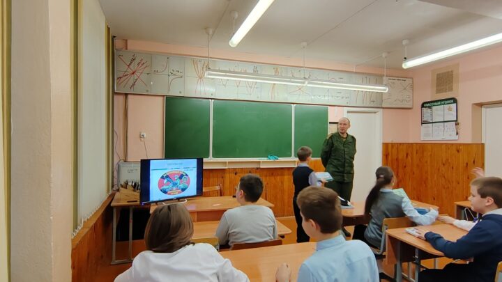 Классный час «Пехота — царица полей!»