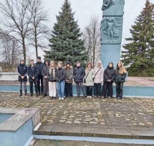 28 декабря учащиеся 9А и 9Б класса посетили школьный музей Гончарской средней школы