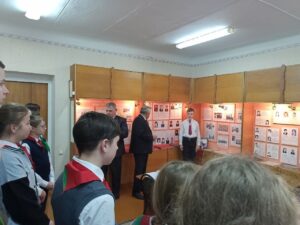 приняли участие в торжественном мероприятии по присвоению пионерской дружине СШ 13 г.Барановичи имен лётчиков — Героев Беларуси А.Ничипорчика и Н.Куконенко