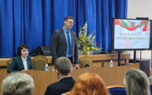 Геннадий Владыко: «Идеолог на предприятии — это правая рука руководителя. Идеологический работник может и должен влиять на коллектив, проявлять инициативу, формируя имидж предприятия. Для этого он обязан завоевать авторитет у коллег»