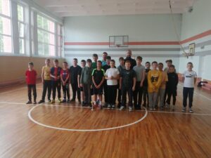 Товарищеская встреча по футболу среди учащихся 5 классов и их родителей