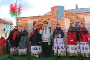 Любой праздник в нашей стране – это отражение, какие ценности в обществе превалируют. И тот факт, что «Дожинки» масштабно отмечаются, говорит, насколько ценится в Беларуси труд хлеборобов.