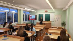 Классный час «Великая Октябрьская революция»