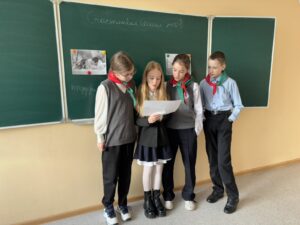Час общения «Счастливая семья это?» прошел сегодня для учащихся 5 класса.