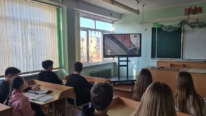 Военно-патриотический видеолекторий «Жизнь под откос»