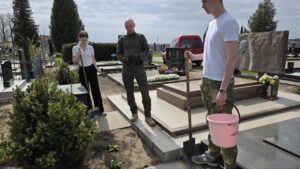**Волонтеры школы приняли участие в патриотическом марафоне трудовых суббот «А что ты сделал для Беларуси?»**